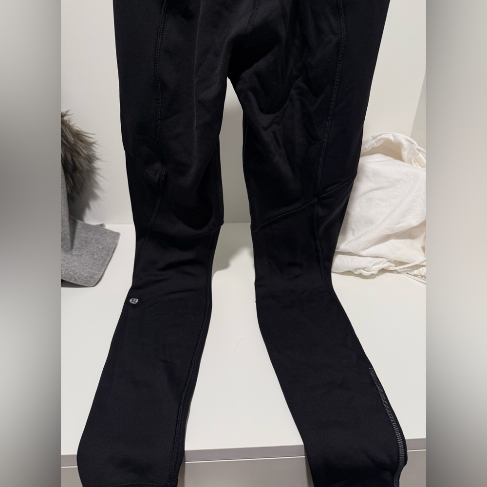 Lululemon zipper pockets Athletic Leggings - Picture 6 of 7